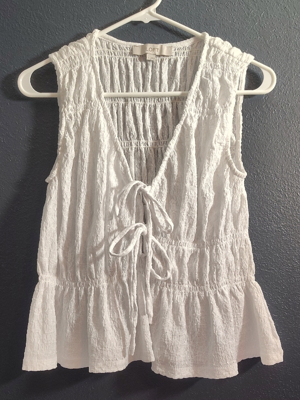 LOFT Summer Sleeveless Seersucker Heavy Textured Tie-Front Ruffled Peplum Top